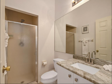Family Friendly Home 2 Blocks to Beach!
